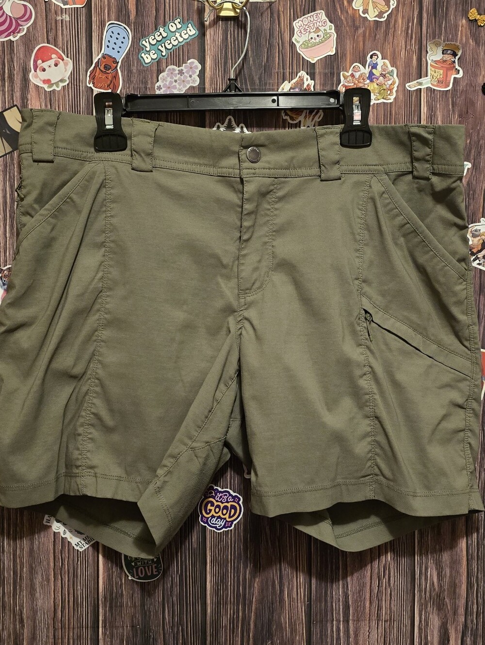 Deluth Trading co. Women's Cargo Shorts in Green Size 18